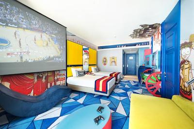 لندآف لجند کینگدام هتل