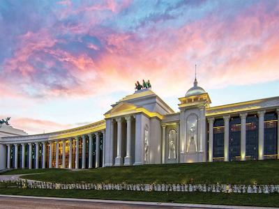 لندآف لجند کینگدام هتل