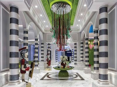 لندآف لجند کینگدام هتل