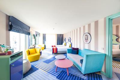 لندآف لجند کینگدام هتل