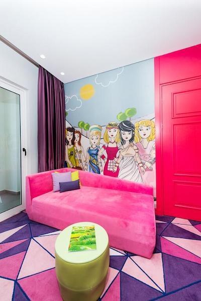 لندآف لجند کینگدام هتل