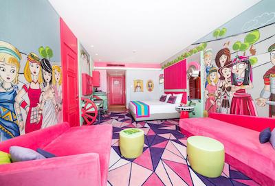 لندآف لجند کینگدام هتل