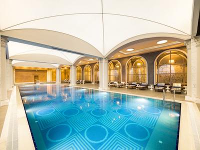 لندآف لجند کینگدام هتل