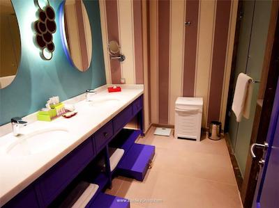 لندآف لجند کینگدام هتل