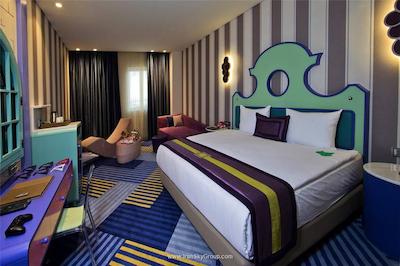 لندآف لجند کینگدام هتل