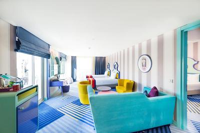 لندآف لجند کینگدام هتل