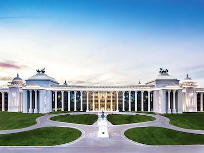 لندآف لجند کینگدام هتل