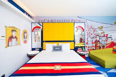 لندآف لجند کینگدام هتل