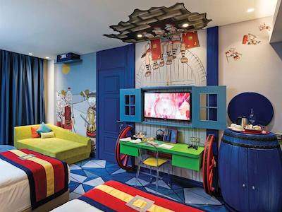 لندآف لجند کینگدام هتل