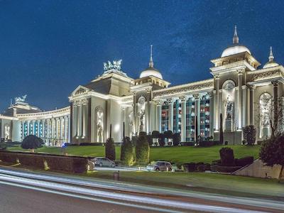 لندآف لجند کینگدام هتل