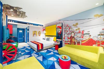 لندآف لجند کینگدام هتل