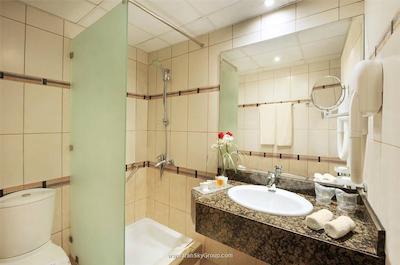 گلدن تولیپ شارجه