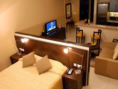 منا اپارت هتل البرشاء