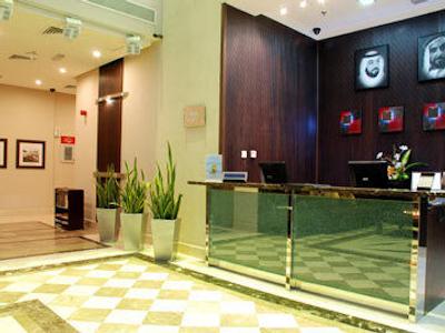 منا اپارت هتل البرشاء