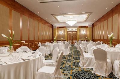 هیلتون شارجه