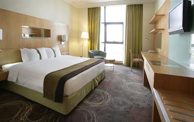 هالیدی این ابوظبی