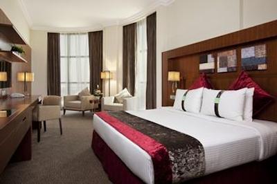 هالیدی این ابوظبی