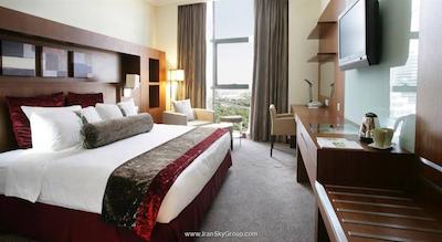 هالیدی این ابوظبی