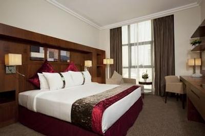 هالیدی این ابوظبی