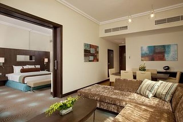 هالیدی این ابوظبی