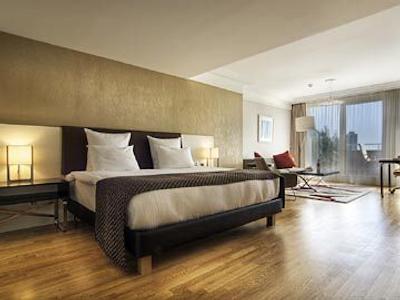 هالیدی این البرشاء دبی