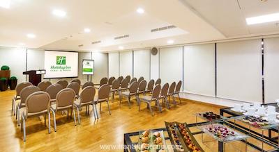 هالیدی این البرشاء دبی