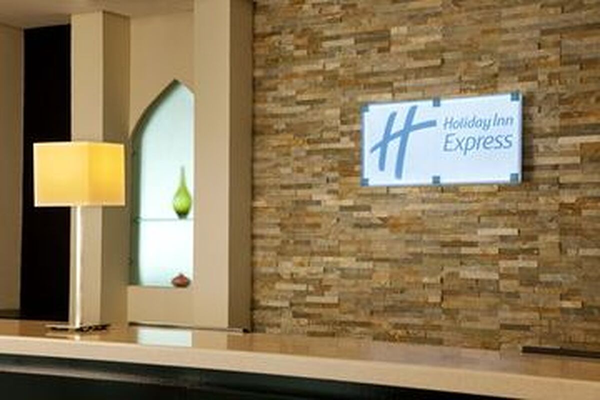 هالیدی این اکسپرس دبی اینترنت سیتی