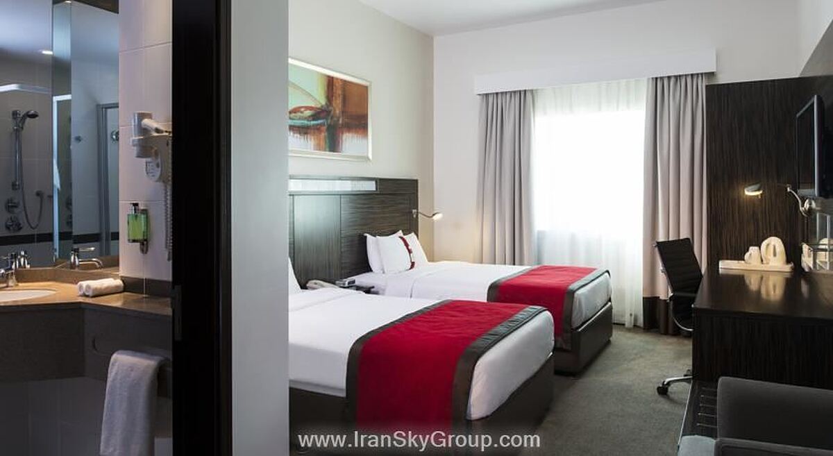 هالیدی این اکسپرس دبی اینترنت سیتی