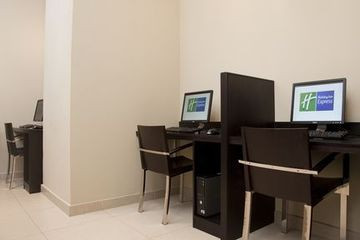 هالیدی این اکسپرس دبی-جمیرا