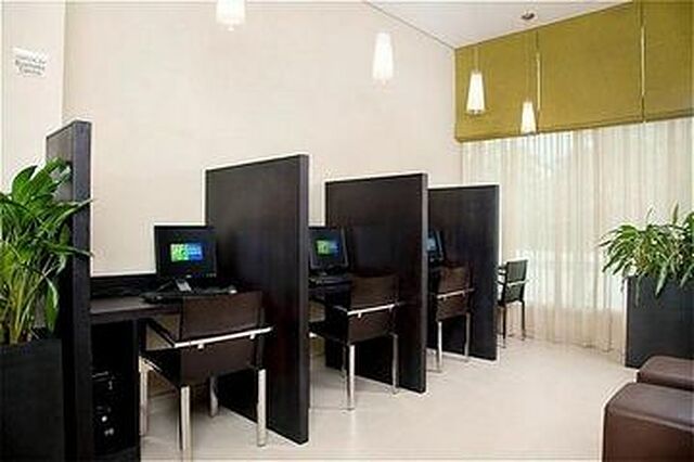 هالیدی این اکسپرس دبی صفا پارک