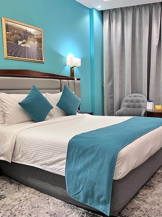 هاوارد جانسون بر دبی
