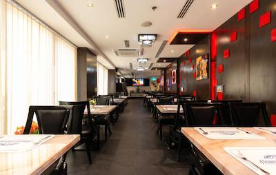 هاوارد جانسون بر دبی