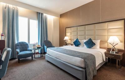 هاوارد جانسون بر دبی