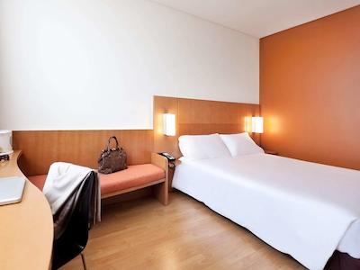 آیبیس ابوظبی گیت هتل