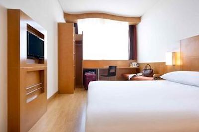 آیبیس ابوظبی گیت هتل