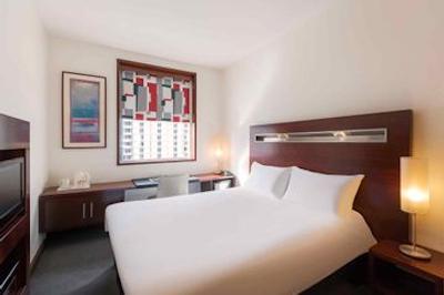 آیبیس ورد ترید سنتر