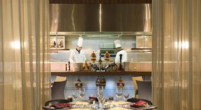 آیبیس ورد ترید سنتر