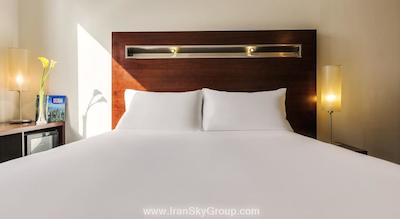 آیبیس ورد ترید سنتر