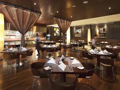 آیبیس ورد ترید سنتر