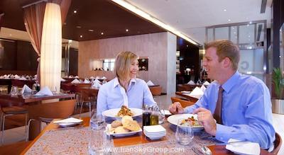 آیبیس ورد ترید سنتر