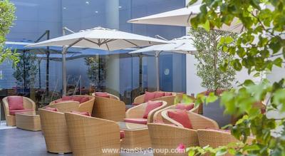 آیبیس ورد ترید سنتر