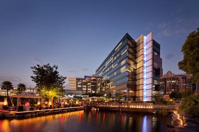 کریک ساید هتل دبی ان اکور