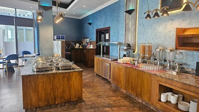 لوتوس هتل آپارتمان اند اسپا مارینا