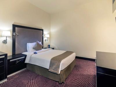 مرکور گلد هتل المینا روئد دبی