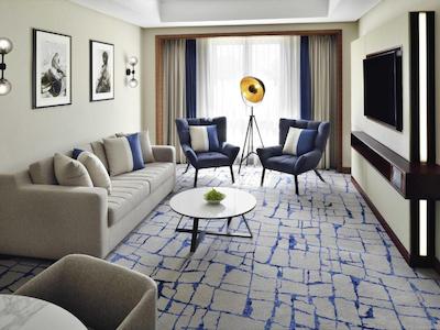 موونپیک هتل بر دبی