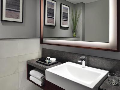 موونپیک هتل بر دبی