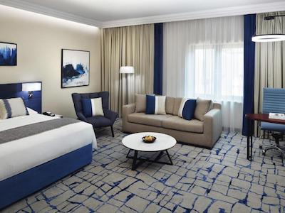 موونپیک هتل بر دبی