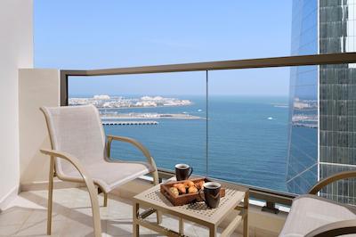 موونپیک هتل جمیرا بیچ