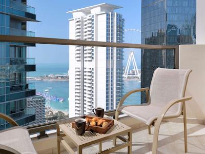 موونپیک هتل جمیرا بیچ