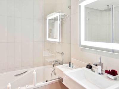 نووتل ابوظبی گیت